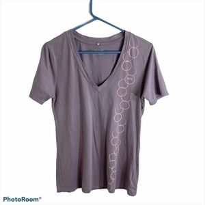 UFC T-shirt Purple NWT Women’s Purple Large V-neck